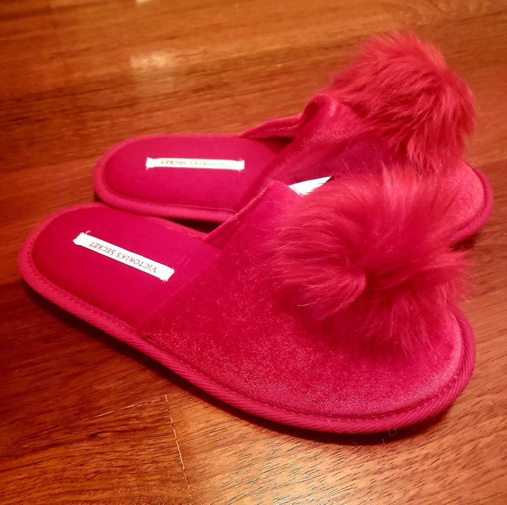 Nwt victorias secret red pompom slippers, small
